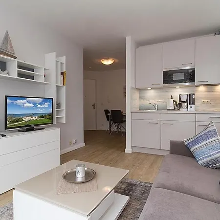 Strandstrasse 32 Strandstrasse 32-50