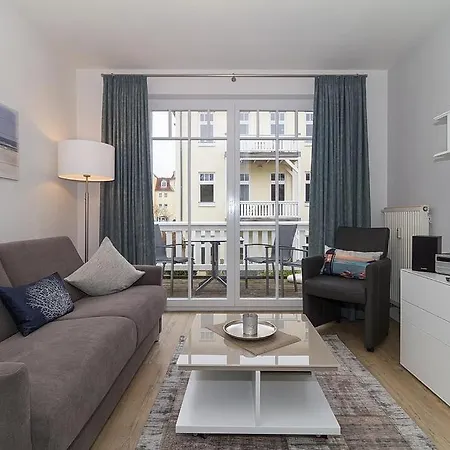 Strandstrasse 32 Strandstrasse 32-50 * Ostseebad Kühlungsborn