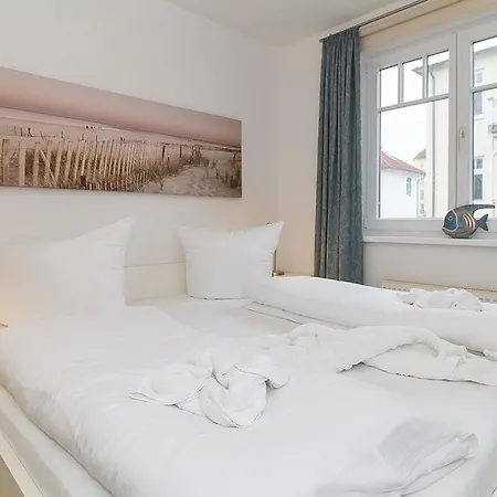 Strandstrasse 32 Strandstrasse 32-50 Apartment Kuehlungsborn