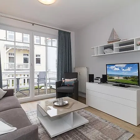 Strandstrasse 32 Strandstrasse 32-50 Apartment Kuehlungsborn